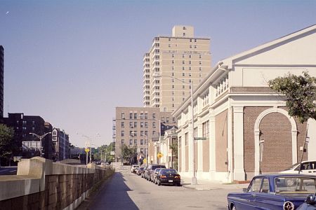 Looking south on Union Turnpike in Kew Gardens, NY, 2004.