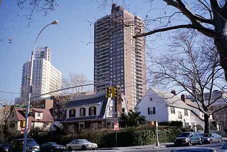 The tallest buildings in Kew Gardens, NY are Silver Towers to the left (26 floors, built 1961) and Court Plaza to the right (32 floors, built 1974).