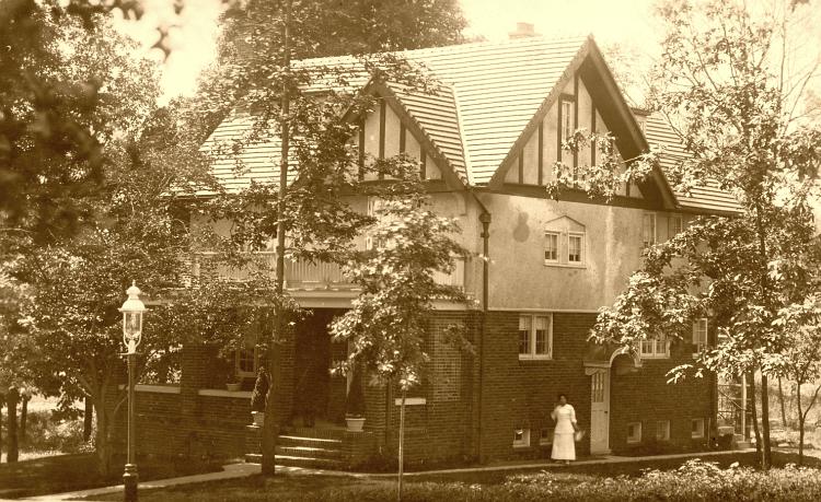The residence of C.W. Bahrenberg.