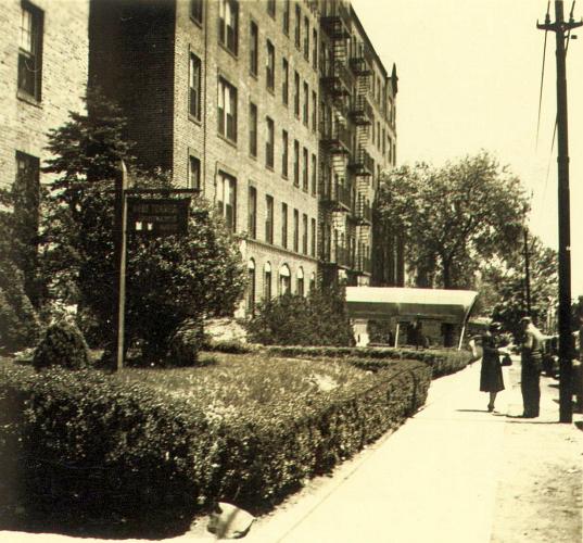 The Kew Gables Apartments on Metropolitan Avenue between Brevoort Street and Lefferts Boulevard, Kew Gardens, NY, 1940.