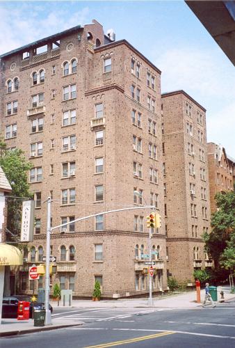 The Mowbray Apartments on Austin Street between Lefferts Boulevard and Mowbray Drive, Kew Gardens, NY, 2001.