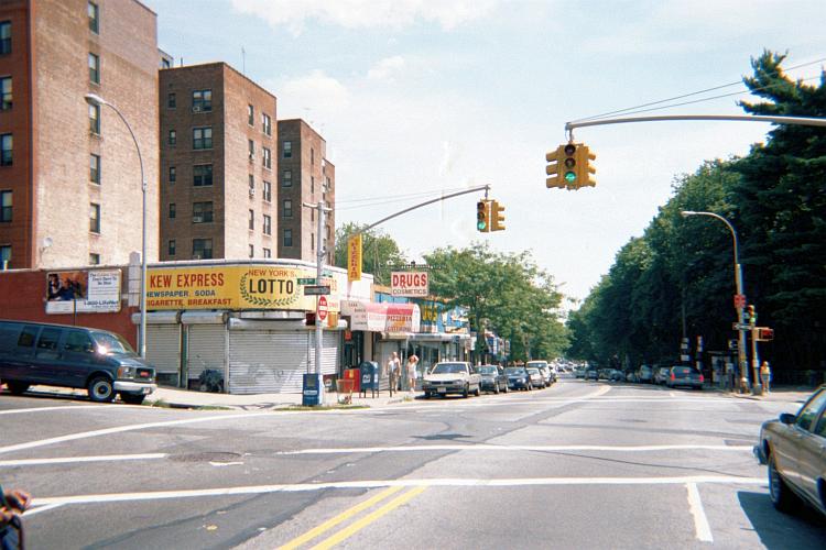Looking east on Metropolitan Avenue from 83rd Avenue and 118th Street, Kew Gardens, NY.