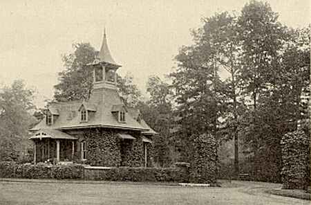 The lodge on the Hoffman (Queens) Boulevard entrance to Maple Grove Cemetery in Jamaica, NY, now Kew Gardens, NY.