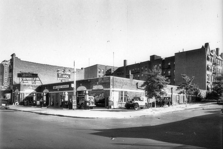 The Colonial Garage at Queens Boulevard and 78th Avenue, Kew Gardens, NY, 1930.